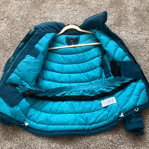 Mountain Hardwear Down ski jacket - Picture 6 of 7